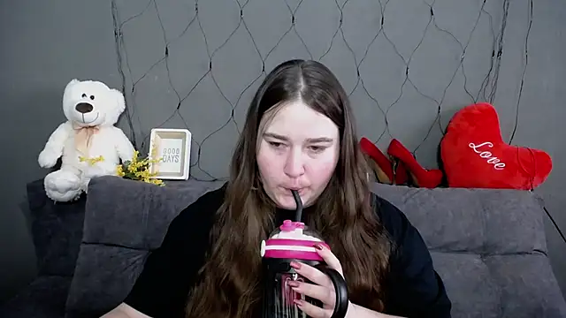 Snapshot of XX_Daniella_XX chatting on February 5, 7:35 am XX Daniella XX online show from February 5, 7:35 am