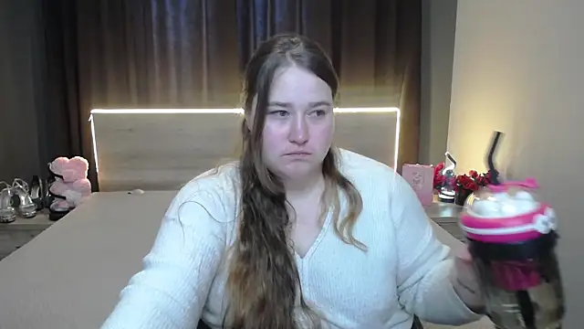 Snapshot of XX_Daniella_XX chatting on February 9, 7:23 am XX Daniella XX online show from February 9, 7:23 am