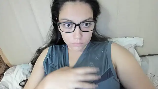 Snapshot of roniewester chatting on September 24, 3:10 am roniewester online show from September 24, 3:10 am