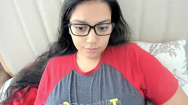 Snapshot of roniewester chatting on November 18, 3:16 pm roniewester online show from November 18, 3:16 pm