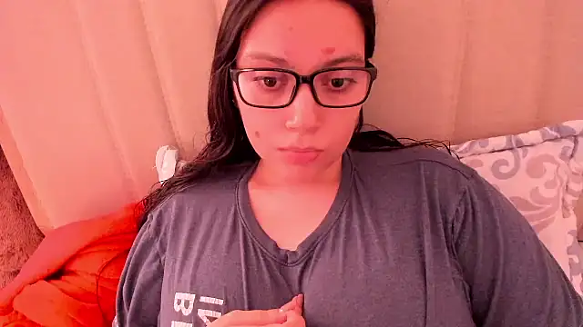Snapshot of roniewester chatting on April 29, 10:05 pm roniewester online show from April 29, 10:05 pm