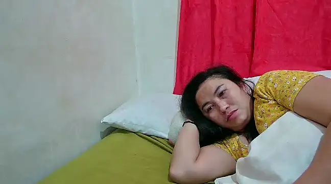 Snapshot of LalaiAsian chatting on February 11, 6:44 pm LalaiAsian online show from February 11, 6:44 pm
