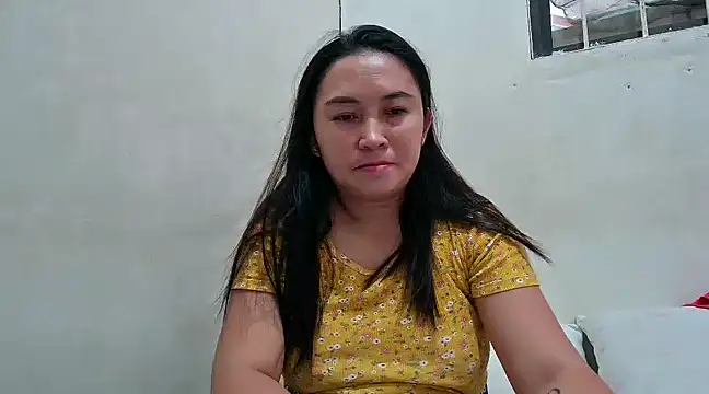 Snapshot of LalaiAsian chatting on February 12, 2:14 am LalaiAsian online show from February 12, 2:14 am