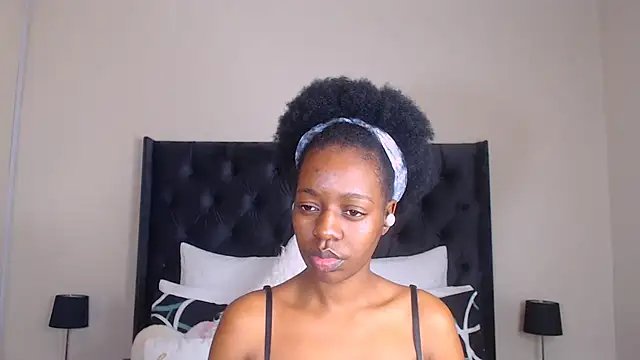 Snapshot of Sexynaughty_Gal chatting on March 19, 10:42 pm Sexynaughty Gal online show from March 19, 10:42 pm