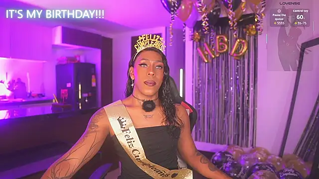 Snapshot of AmberRaus chatting on February 2, 7:18 am AmberRaus online show from February 2, 7:18 am