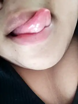 Snapshot of Srishtijain51 chatting on February 16, 5:26 am Srishtijain51 online show from February 16, 5:26 am