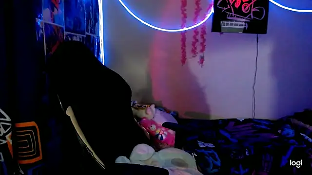 Snapshot of JINX_26 chatting on July 1, 2:02 am JINX 26 online show from July 1, 2:02 am