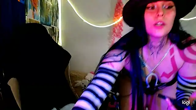 Snapshot of JINX_26 chatting on July 26, 2:53 am JINX 26 online show from July 26, 2:53 am