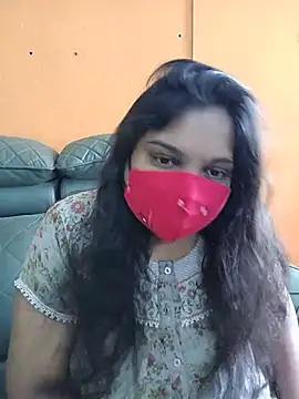 Snapshot of lovely-latha chatting on May 13, 4:32 am lovely-latha online show from May 13, 4:32 am
