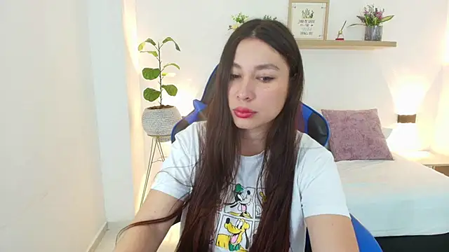 Snapshot of bella_99_ chatting on May 2, 11:04 am bella 99 online show from May 2, 11:04 am