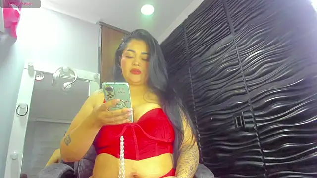Snapshot of Pocahontas_d chatting on July 13, 6:49 am Pocahontas d online show from July 13, 6:49 am
