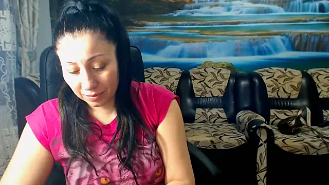 MoistMady online show from March 1, 3:38 pm