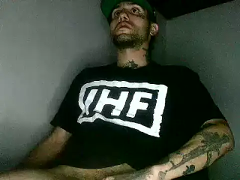 Snapshot of Christian_Stiven1 chatting on April 23, 7:09 am Christian Stiven1 online show from April 23, 7:09 am