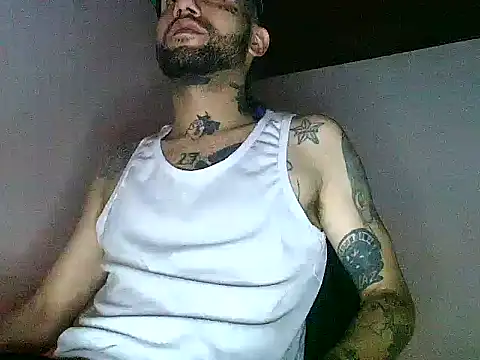 Snapshot of Christian_Stiven1 chatting on May 15, 2:18 am Christian Stiven1 online show from May 15, 2:18 am