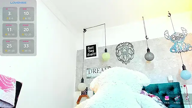 Rebeca xs online show from October 10, 8:24 am