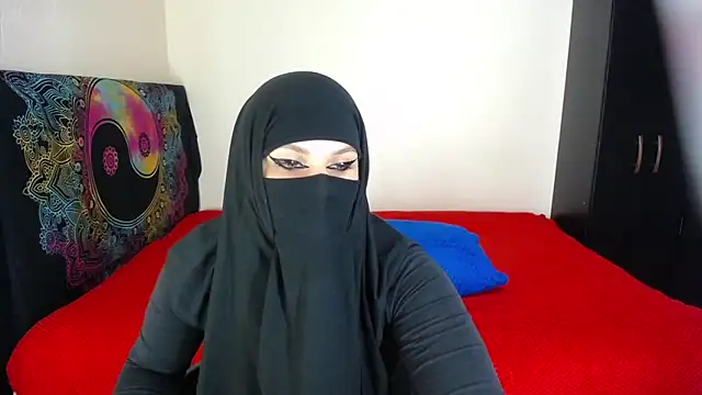 Snapshot of evelyn__salah chatting on April 29, 11:00 pm evelyn salah online show from April 29, 11:00 pm