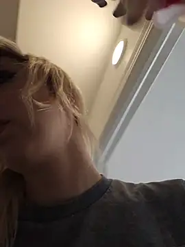 Snapshot of AmethystFoxx chatting on July 11, 3:15 pm AmethystFoxx online show from July 11, 3:15 pm