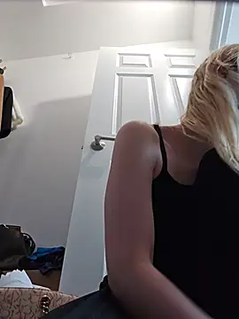Snapshot of AmethystFoxx chatting on July 12, 3:47 pm AmethystFoxx online show from July 12, 3:47 pm
