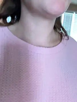 Mini And The Bear online show from January 15, 4:44 pm