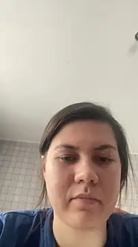 Snapshot of NinaVI chatting on November 8, 5:18 am NinaVI online show from November 8, 5:18 am