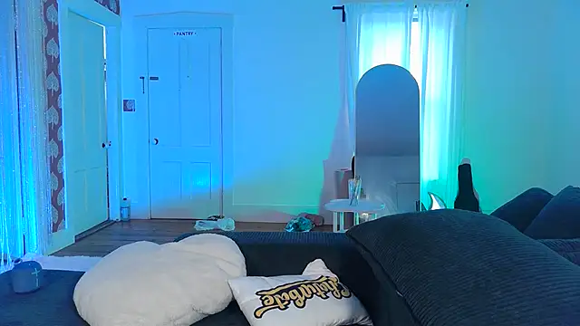 ashleyblaydex online show from October 27, 8:13 pm