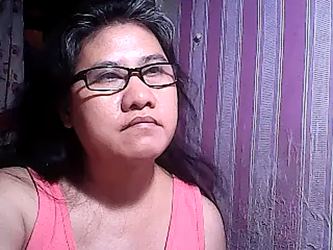 sweetsosie18 online show from March 3, 8:32 pm