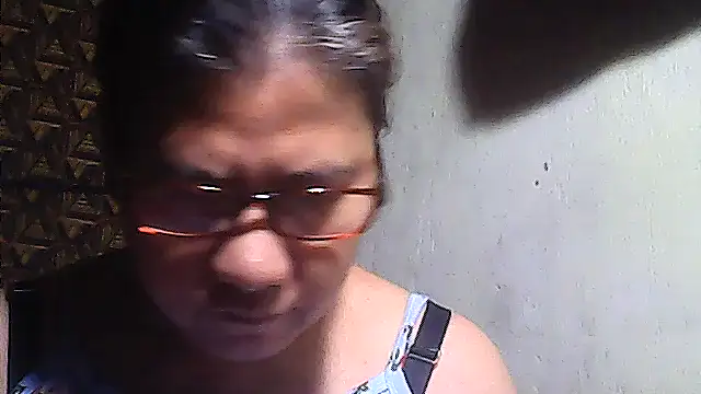 sweetsosie18 online show from April 6, 7:53 am