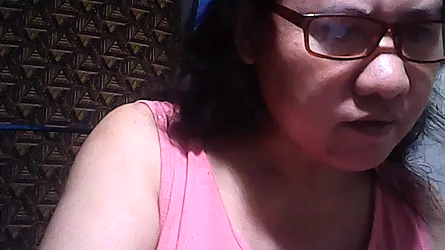 sweetsosie18 online show from April 13, 11:59 am