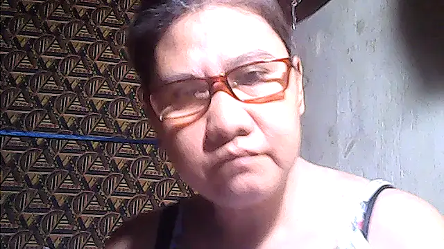 Snapshot of sweetsosie18 chatting on May 11, 9:26 am sweetsosie18 online show from May 11, 9:26 am
