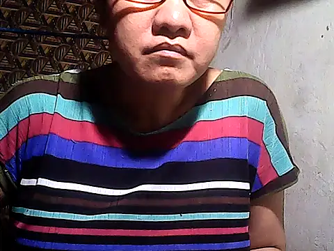Snapshot of sweetsosie18 chatting on May 21, 4:08 am sweetsosie18 online show from May 21, 4:08 am