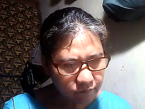 Snapshot of sweetsosie18 chatting on June 2, 6:59 am sweetsosie18 online show from June 2, 6:59 am