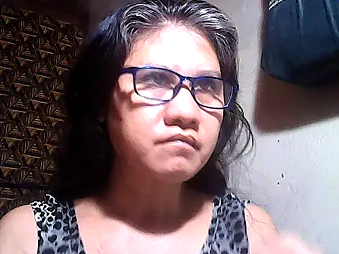 Snapshot of sweetsosie18 chatting on June 30, 11:44 am sweetsosie18 online show from June 30, 11:44 am