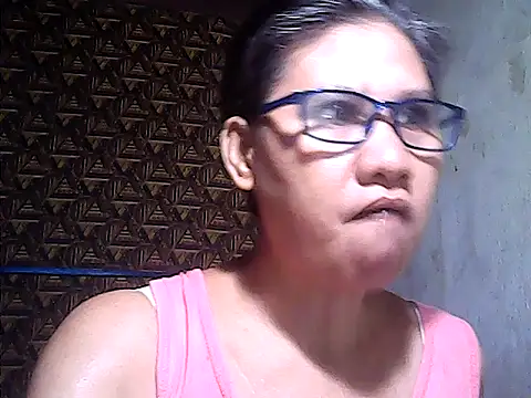 Snapshot of sweetsosie18 chatting on July 10, 10:51 am sweetsosie18 online show from July 10, 10:51 am