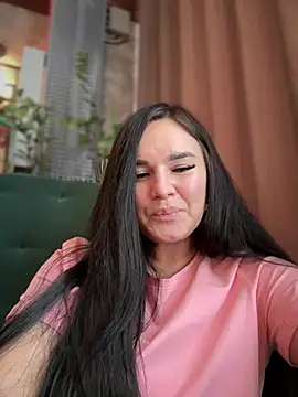 Snapshot of Niki_li chatting on March 6, 7:03 am Niki li online show from March 6, 7:03 am