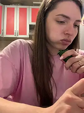 Snapshot of SeducingYoghourt chatting on March 23, 4:55 pm SeducingYoghourt online show from March 23, 4:55 pm