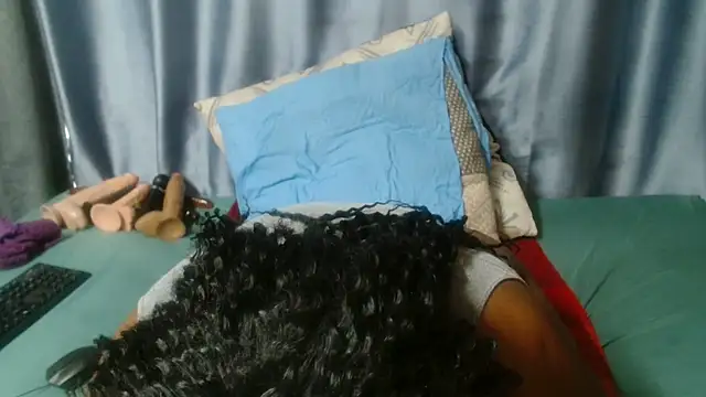 Snapshot of MatureBootyBabe4Uxx chatting on October 24, 1:29 pm MatureBootyBabe4Uxx online show from October 24, 1:29 pm