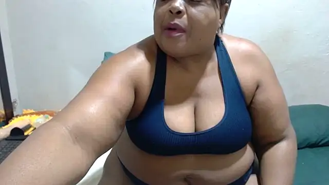Snapshot of MatureBootyBabe4Uxx chatting on April 27, 1:09 pm MatureBootyBabe4Uxx online show from April 27, 1:09 pm