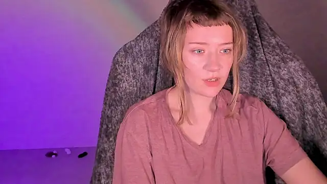 Snapshot of RikkiSanchez chatting on November 14, 8:07 pm RikkiSanchez online show from November 14, 8:07 pm