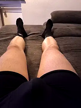 Snapshot of TheYoungBoy1994 chatting on January 4, 4:43 pm TheYoungBoy1994 online show from January 4, 4:43 pm