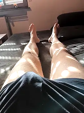 Snapshot of TheYoungBoy1994 chatting on January 6, 11:29 am TheYoungBoy1994 online show from January 6, 11:29 am