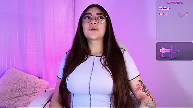 Snapshot of Samii_Evans chatting on December 11, 6:58 am Samii Evans online show from December 11, 6:58 am