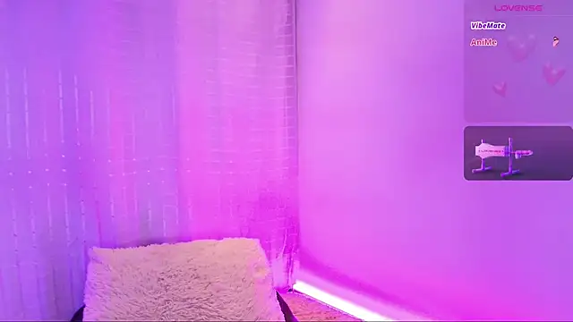 Snapshot of Samii_Evans chatting on December 11, 10:03 am Samii Evans online show from December 11, 10:03 am