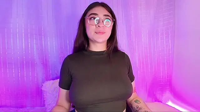 Snapshot of Samii_Evans chatting on February 12, 10:24 am Samii Evans online show from February 12, 10:24 am