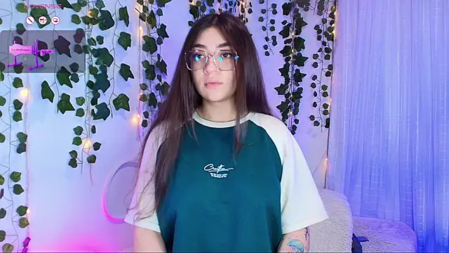 Snapshot of Samii_Evans chatting on October 18, 11:49 pm Samii Evans online show from October 18, 11:49 pm