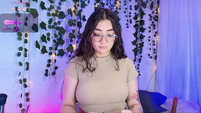 Snapshot of Samii_Evans chatting on October 24, 2:52 am Samii Evans online show from October 24, 2:52 am