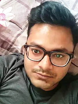 Snapshot of Honestguy100 chatting on November 3, 10:05 am Honestguy100 online show from November 3, 10:05 am