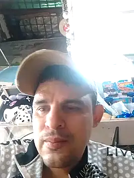 Snapshot of king-lobo-act chatting on October 30, 2:29 pm king-lobo-act online show from October 30, 2:29 pm