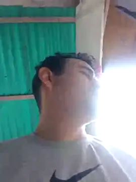 Snapshot of king-lobo-act chatting on October 31, 4:19 pm king-lobo-act online show from October 31, 4:19 pm