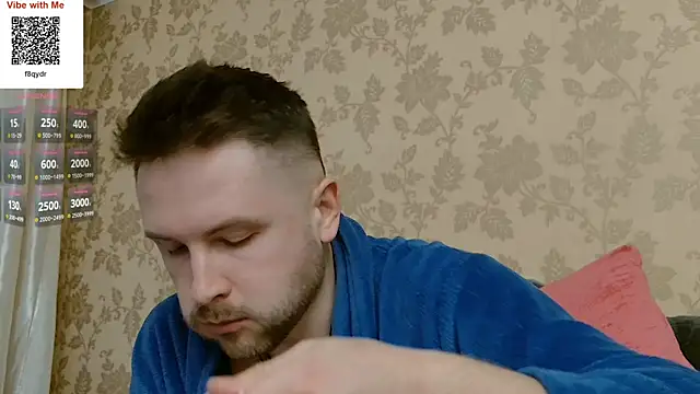 Snapshot of MartinBrandon chatting on April 26, 10:18 pm MartinBrandon online show from April 26, 10:18 pm