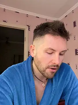 Snapshot of MartinBrandon chatting on April 30, 11:38 am MartinBrandon online show from April 30, 11:38 am